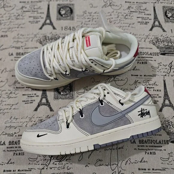 Nike x Stussy x Supreme Collaboration Sneakers - Picture 3 of 8